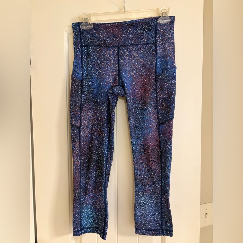 Size 6 Lululemon Speed Tight V Capri leggings